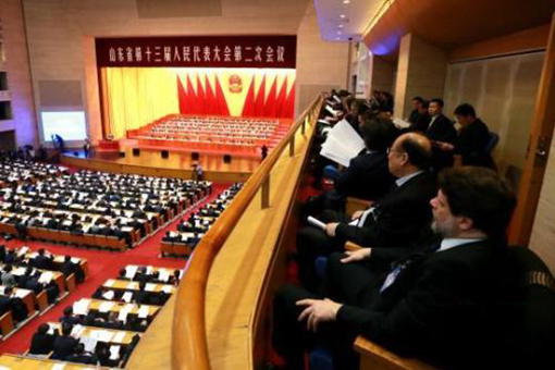 资料图：2月14日，山东省第十三届人民代表大会第二次会议在济南召开。 梁犇 摄.jpg