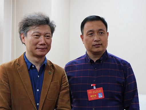 刘庆功和《美术》杂志执行主编尚辉合影.JPG