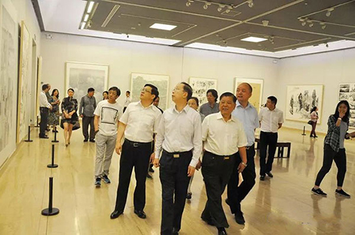 2017年6月23日，“庆祝香港回归祖国20周年——全国中国画作品展”在中国美术馆隆重开幕.jpg