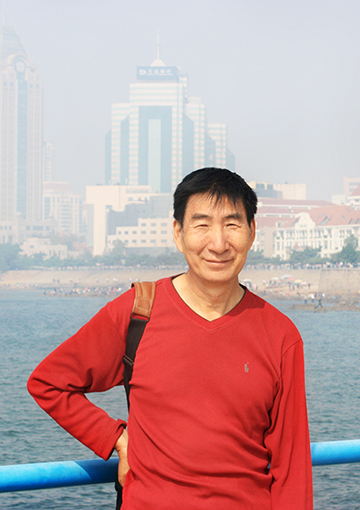 冯家祥个人照片.jpg