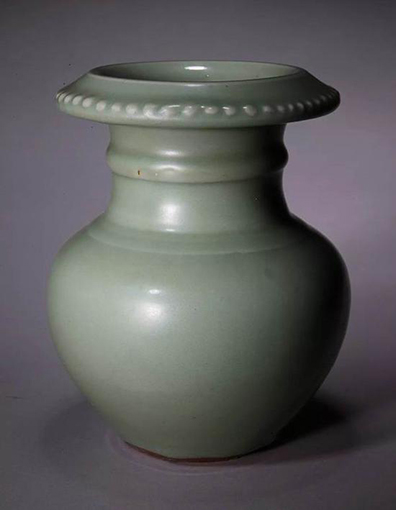 龙泉窑青釉石榴尊 故宫博物院藏.jpg