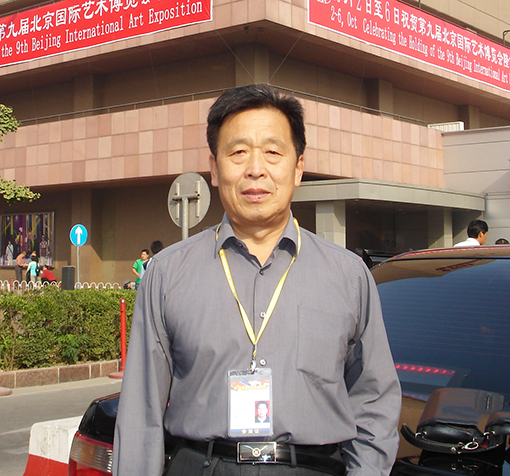 1555484746518403.jpg 朱洪周照片.jpg