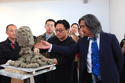 吴为山馆长指导创作.jpg