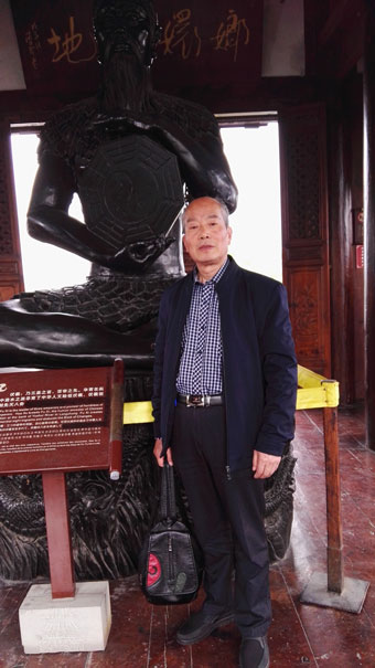 1568250324724052.jpg 侯元太个人生活照.jpg