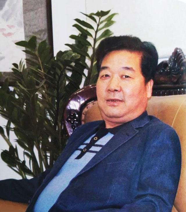 史战海-个人照.jpg