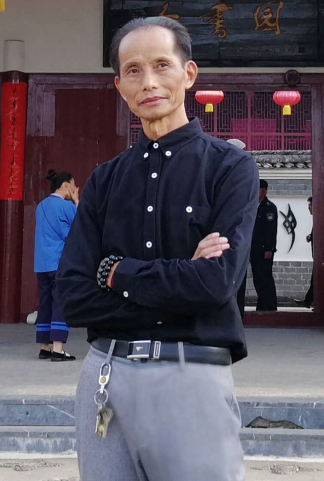 周兆平照片.jpg