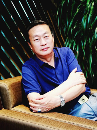 杨展鹏照片.jpg