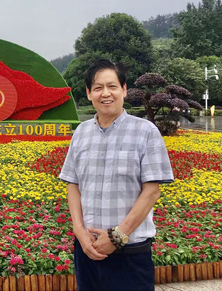 邱春林个人照片.jpg