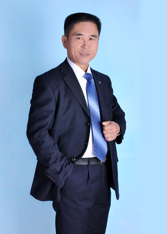 李爱军个人照.png