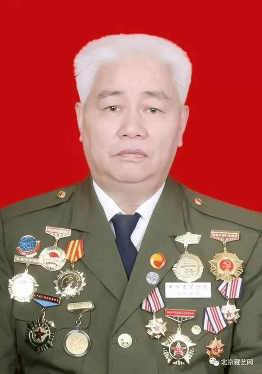 谢忠伟个人照.jpg